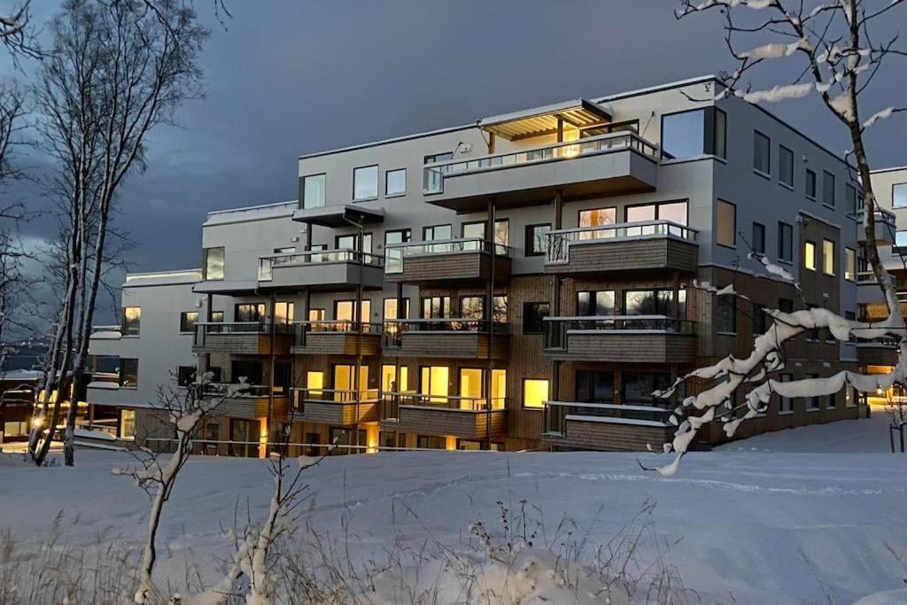 Ny Leilighet I Nytt Bygg I Naturskjonne Omgivelser! Tromsø Eksteriør billede
